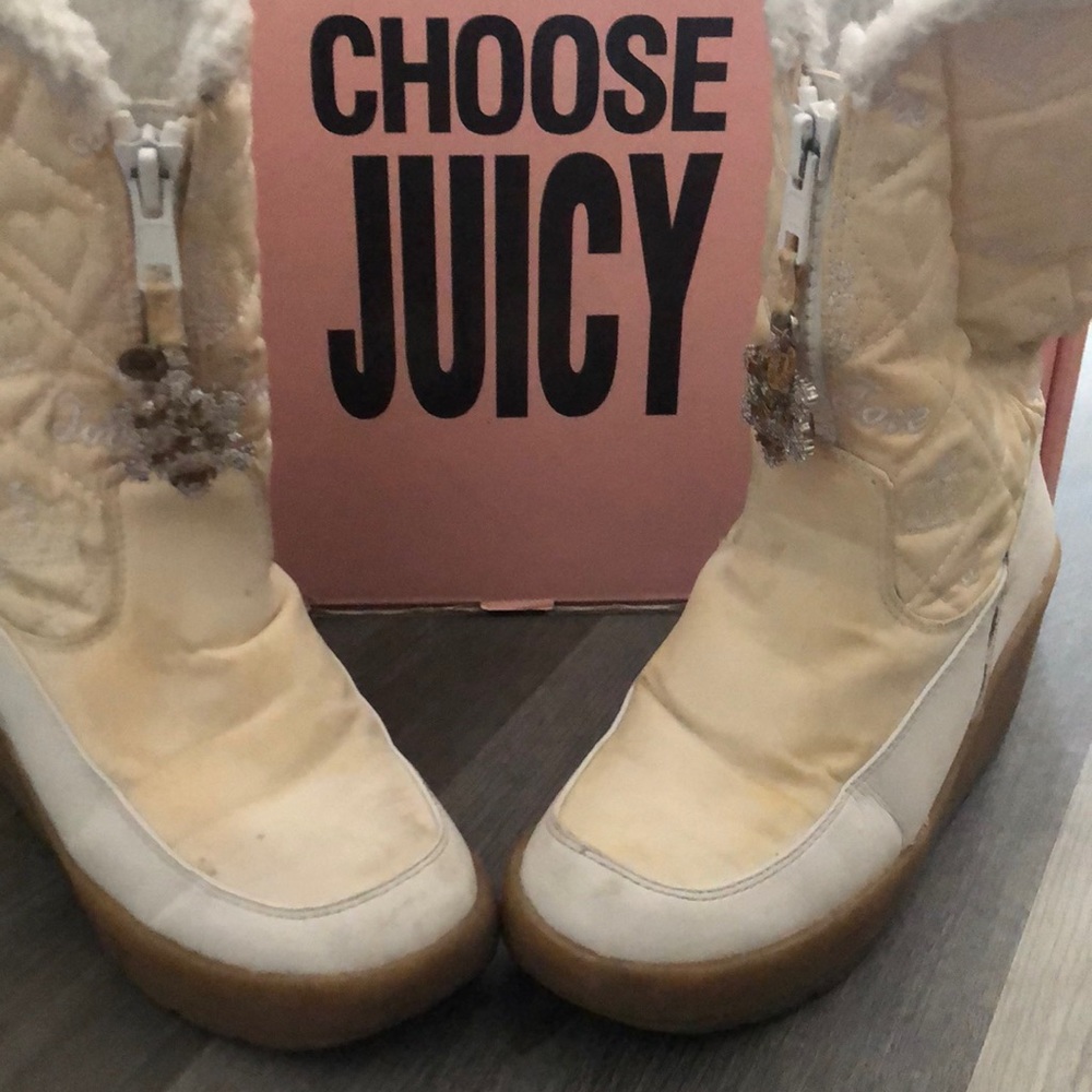 Juicy Couture Snow Boots
